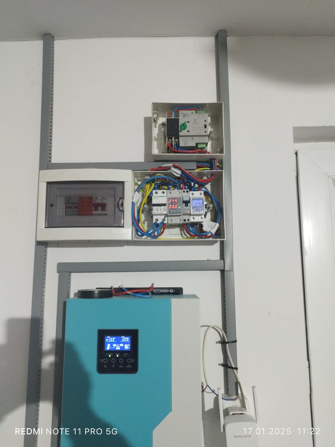 Customer photo review of Comutator de transfer automat monofazat pentru panouri fotovoltaice 230V 63A ATS