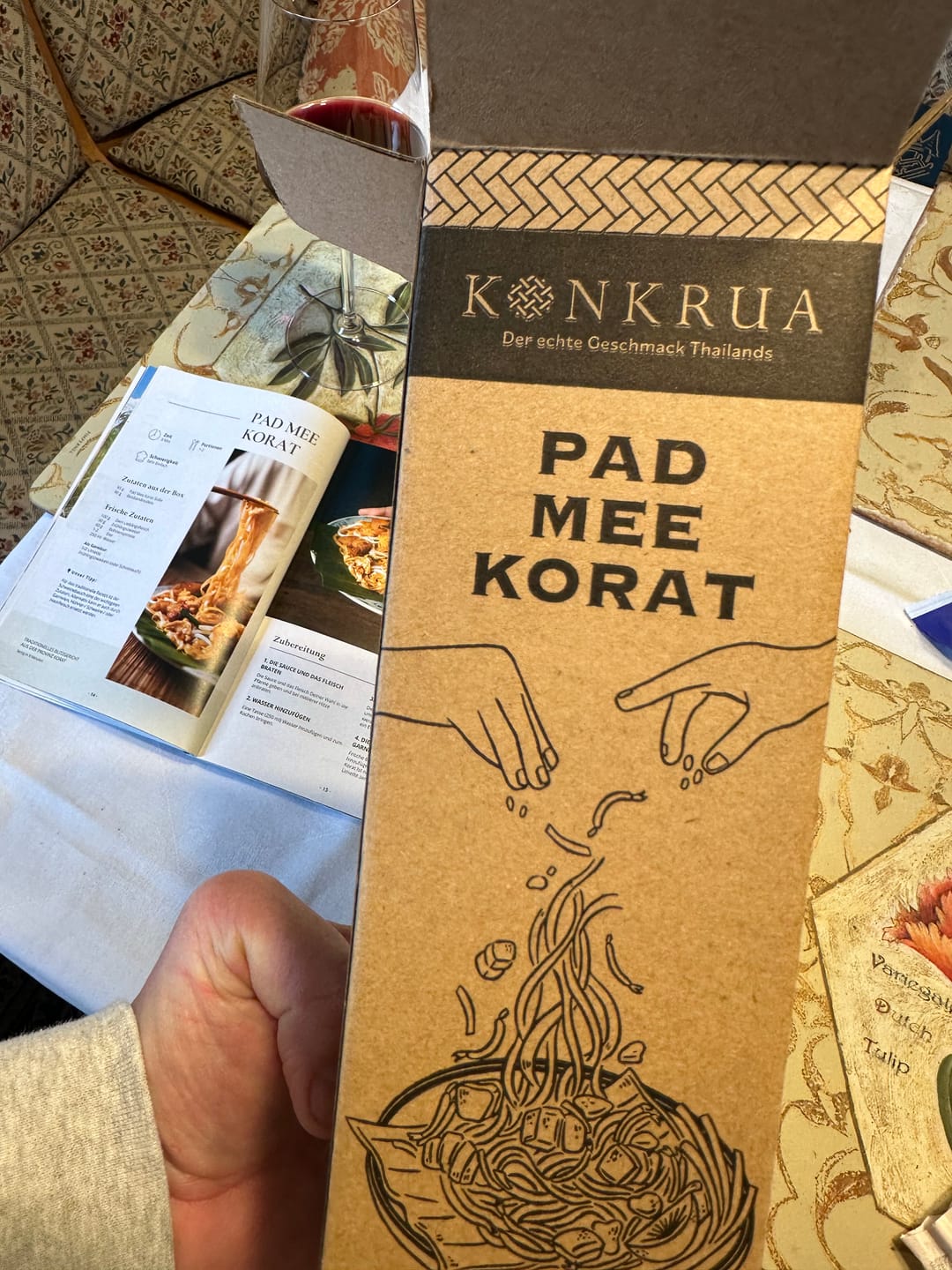 Customer photo review of KONKRUA Best of Thailand Box mit 60-seitigem Kochbuch
