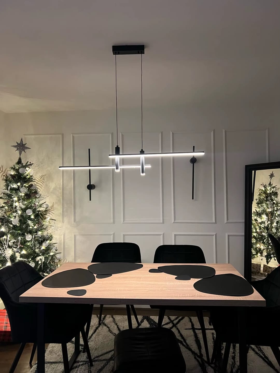 Customer photo review of WOMO Spotlight Linear Pendant Light-WM2037