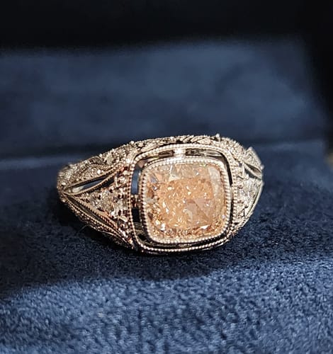 Customer photo review of Doveggs 2.530ct cushion Fancy Pink VVS1 Clarity Excellent cut lab diamond stone(certified)