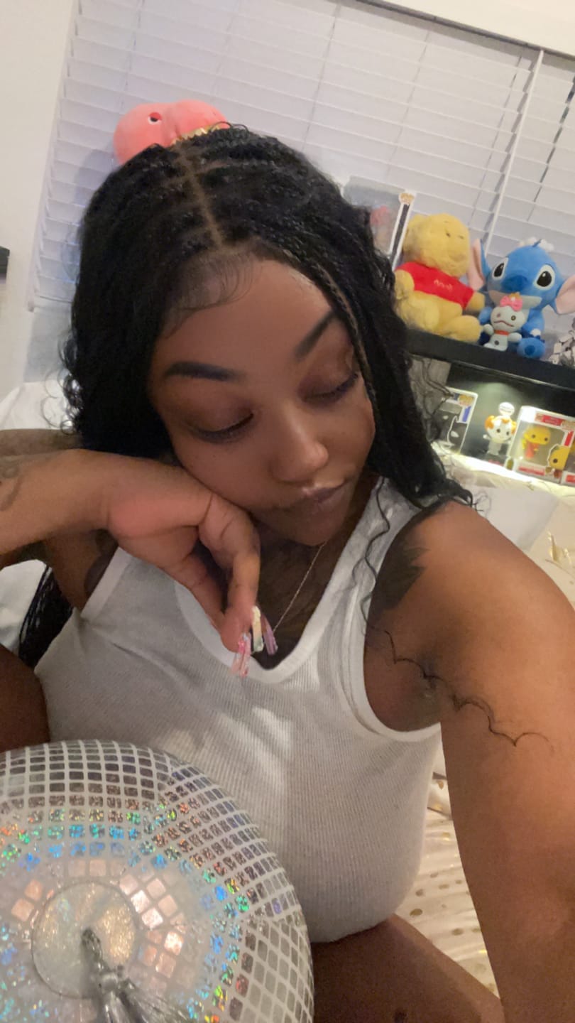 Customer photo review of BOHO Knotless Braided wig