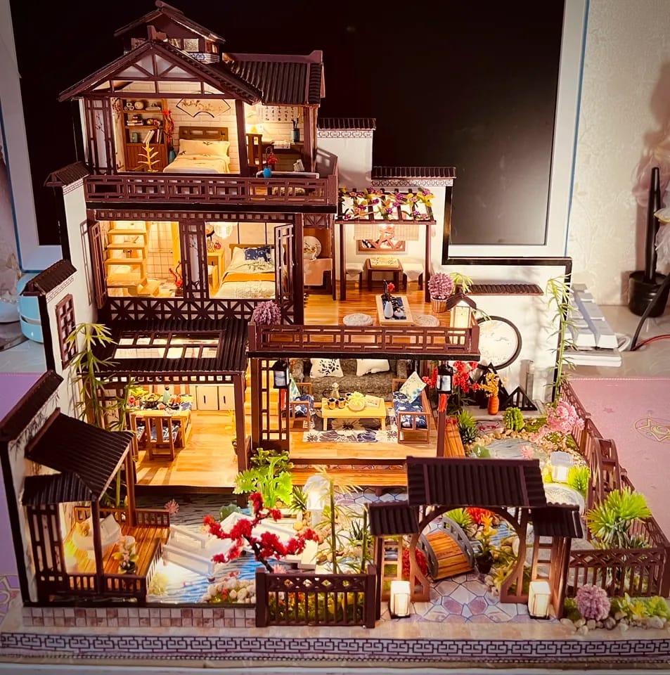 Customer photo review of Spring Courtyard DIY Miniature Dollhouse Kit