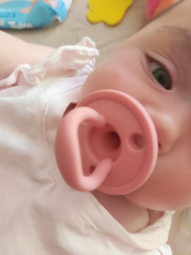 Customer photo review of Kit 2 Chupetes CLÁSICOS Rosa Pálido y Rosa Nenina & Co
