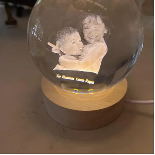 Customer photo review of Esfera de cristal Personalizable