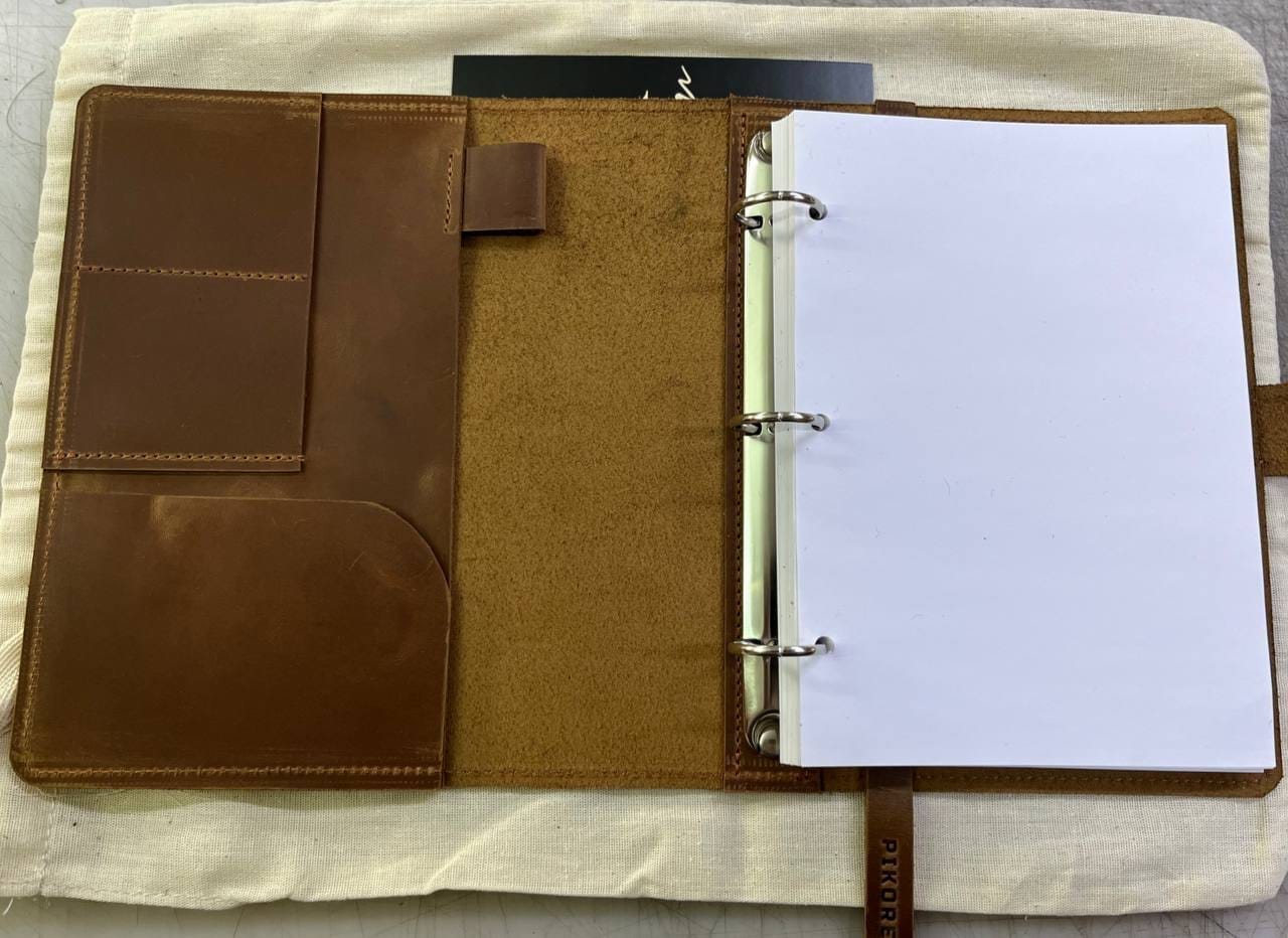 Customer photo review of Binder Cover Notique