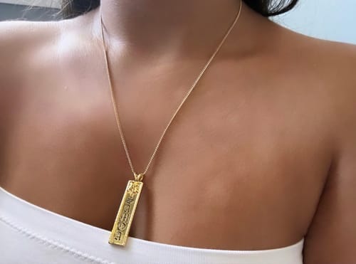 Customer photo review of 10mm Honu Heirloom Vertical Pendant