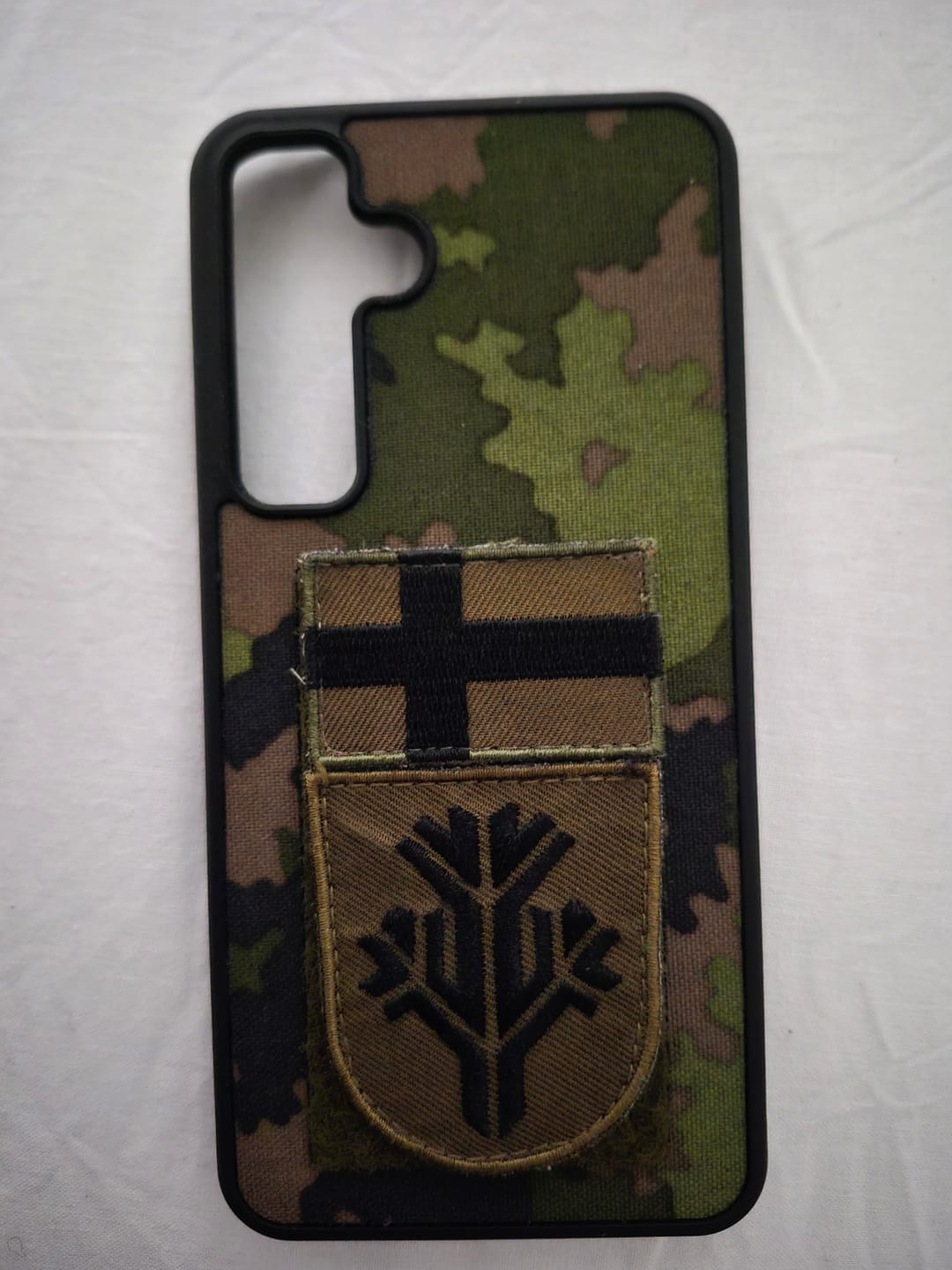 Customer photo review of M05 - Velcro Phone Cases