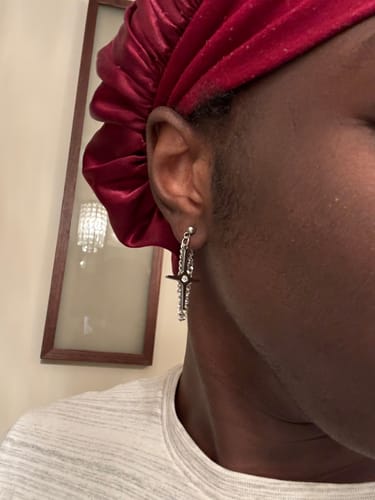 Customer photo review of KAMI STYLE STAR EARRING