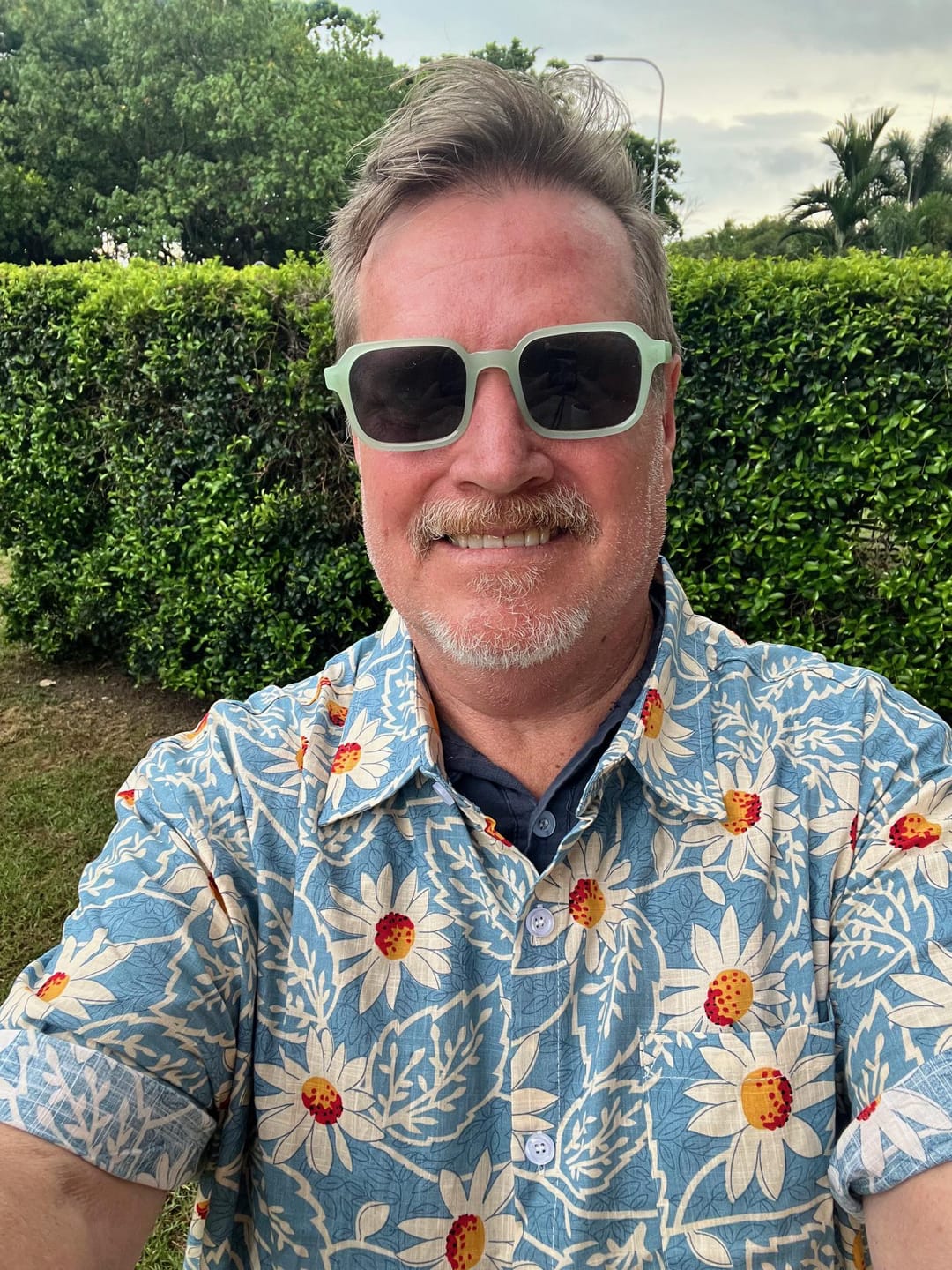 Customer photo review of Men's Retro Beach Hawaiian Cotton Holiday Button Up Blue Short Sleeve Floral Shirt