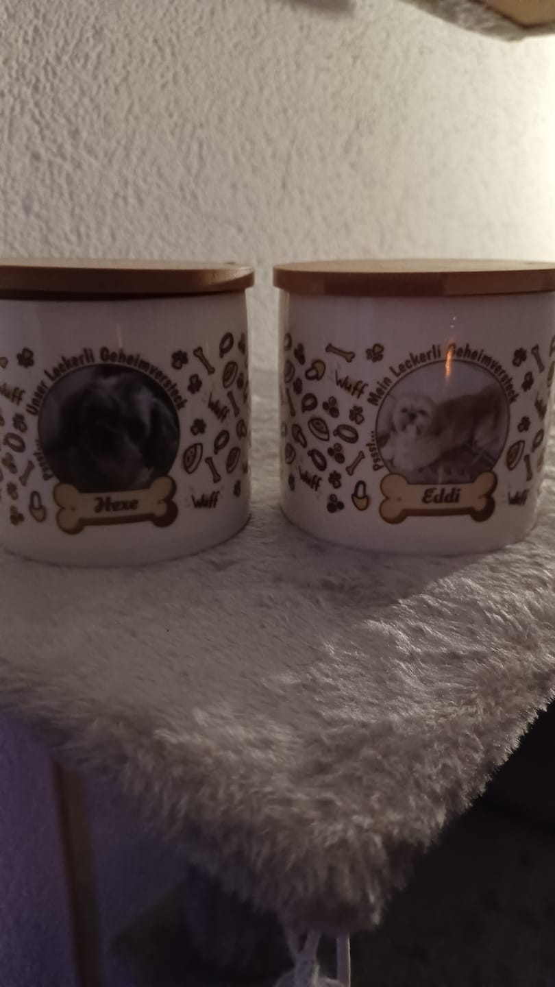 Customer photo review of Leckerli Geheimversteck - Individuelle Leckerlidose