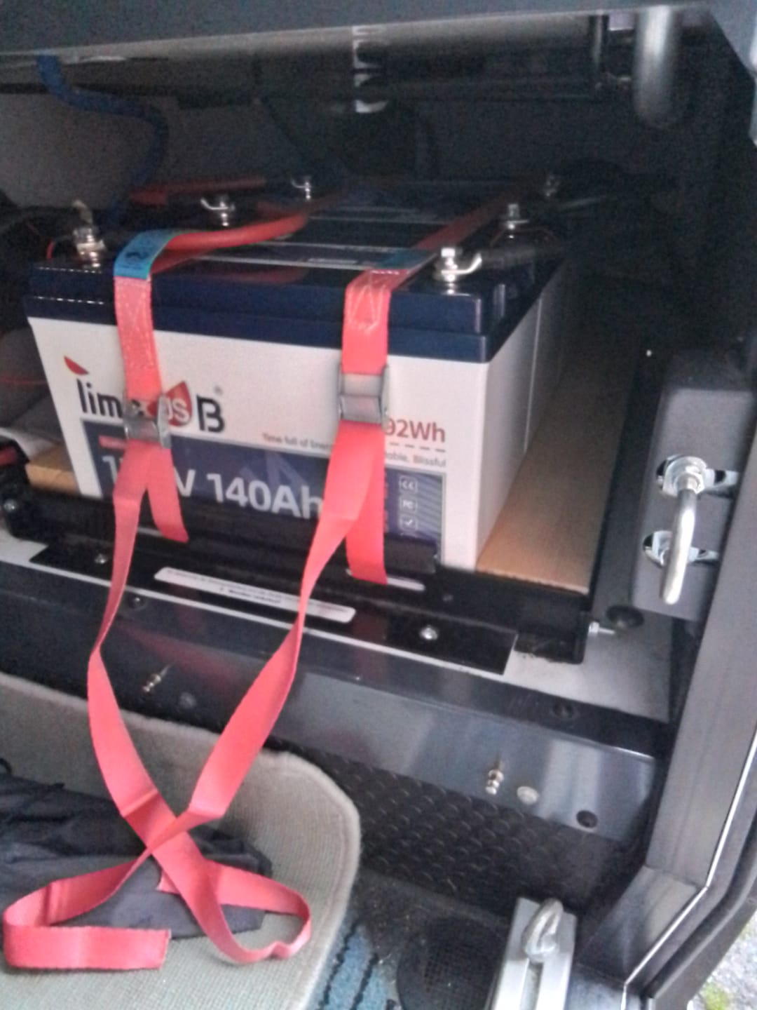 Customer photo review of [⚡Black Friday Deal] Timeusb LiFePO4 12V Smart Batterie 140Ah mit Bluetooth und Tieftemperaturschutz