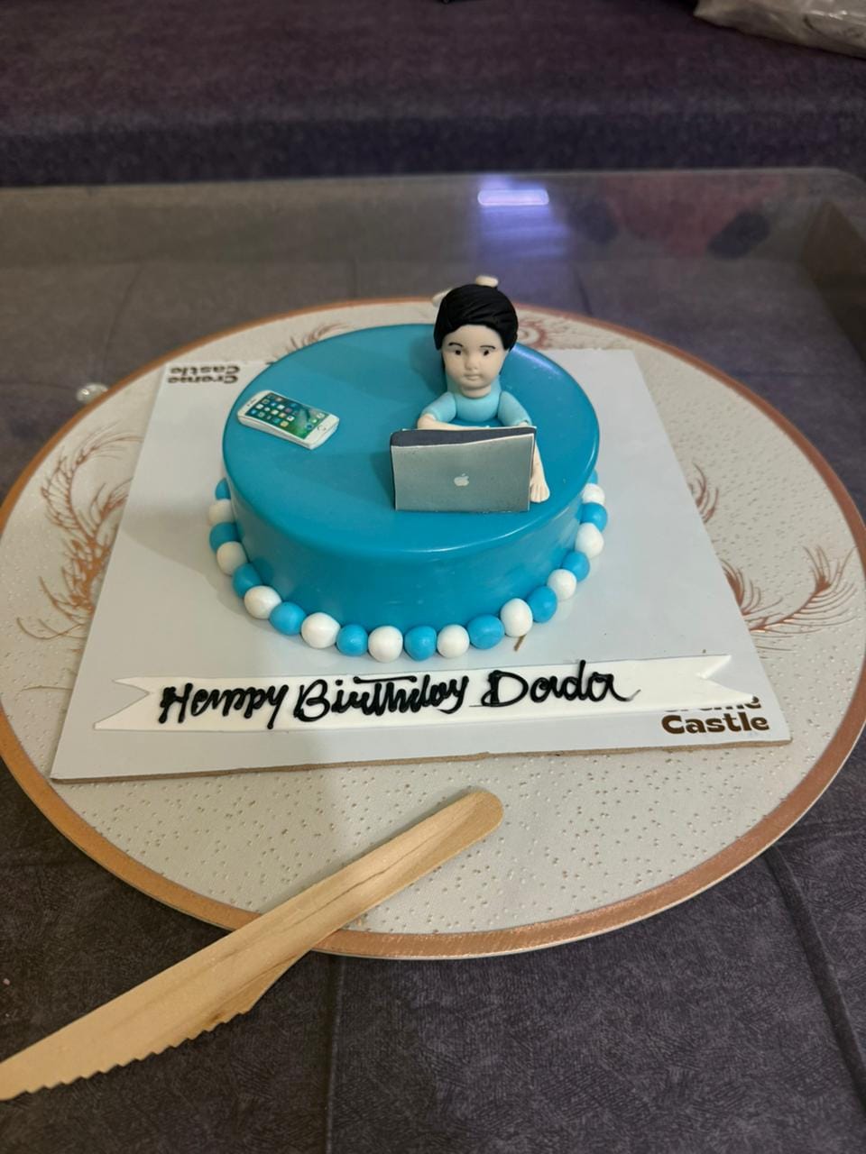 Customer photo review of Cake for a workaholic