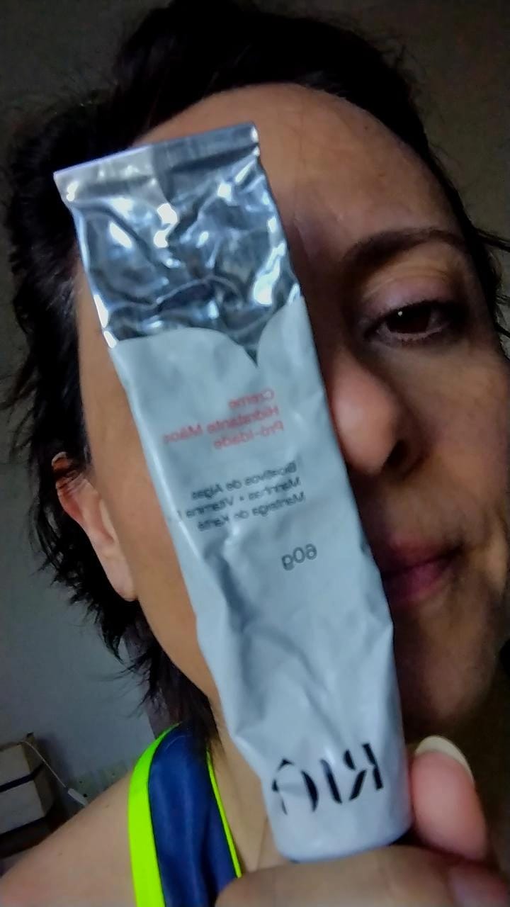 Customer photo review of Creme Hidratante Mãos Pró-Idade