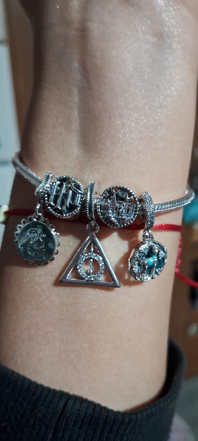 Customer photo review of Charm Reliquias de la Muerte