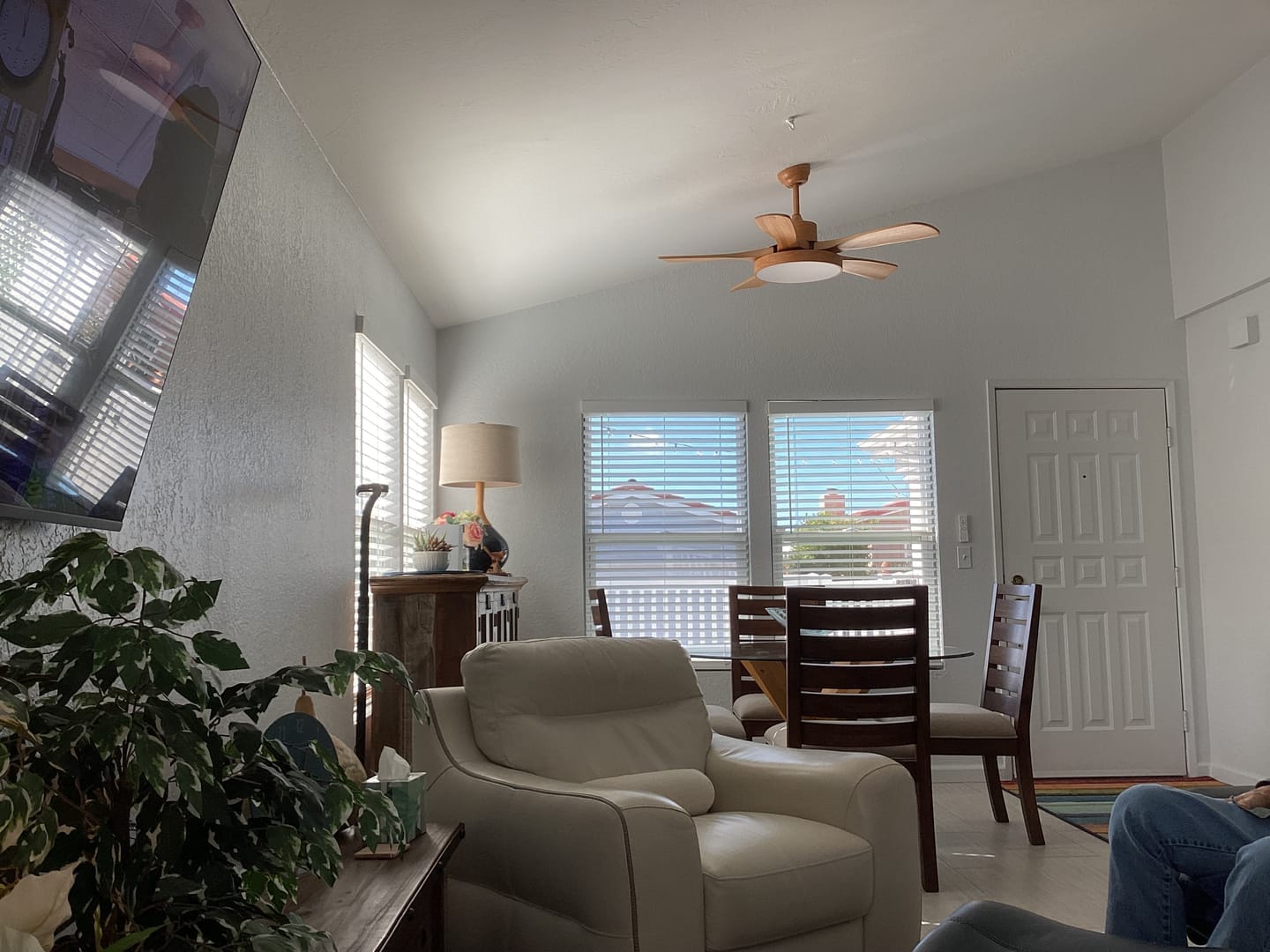 Customer photo review of WOMO Scandi Reversible Ceiling Fan with Light-WM5002