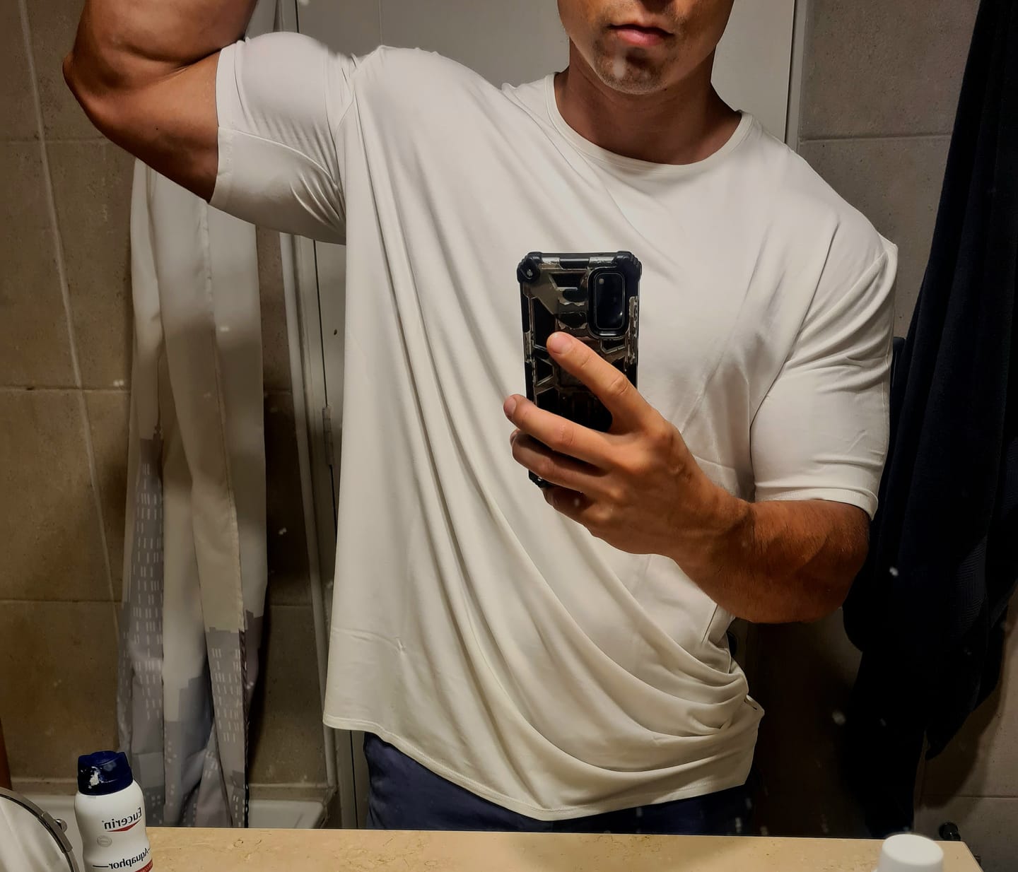 Customer photo review of Polera de Bambú Ultra Suave Back in Time