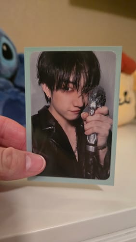 Customer photo review of PREMIUM SHIMMER PHOTOCARD SLEEVES - MINT SHIMMER