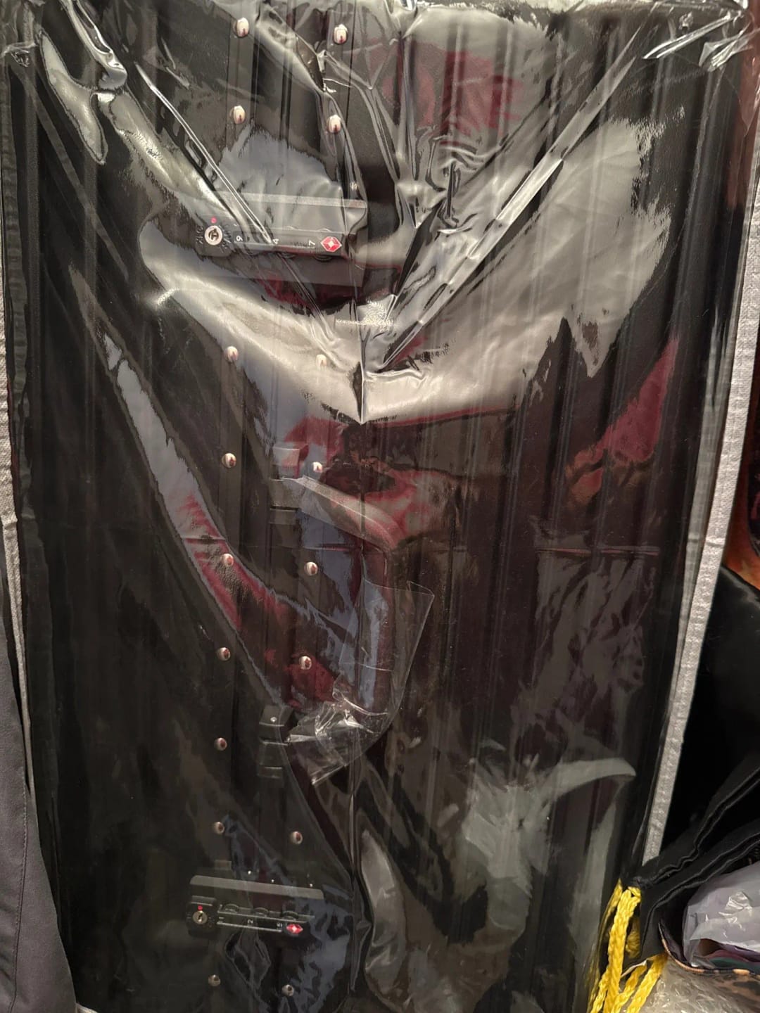 Customer photo review of Aluminum Frame Carry-On Luggage With Wide-Handle Spinner Wheels — Gunme | KIMLUD
