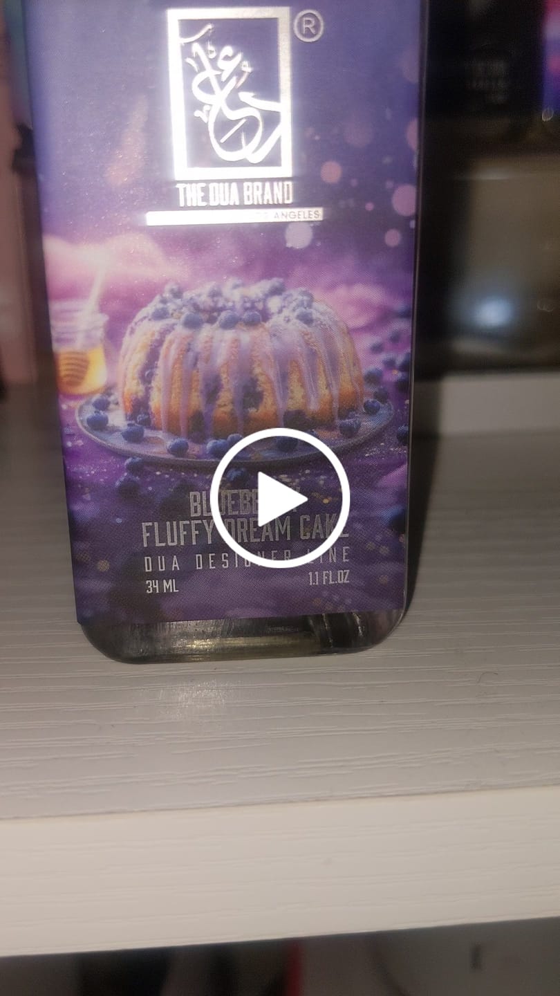 Customer video review of Blueberry Fluffy Dream Cake