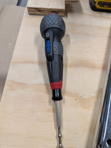 Customer photo review of Vessel Tools 220USBP5U BALL GRIP Adjustable Speed Rechargeable Screwdriver Plus with Bit Set, 5 Pc.