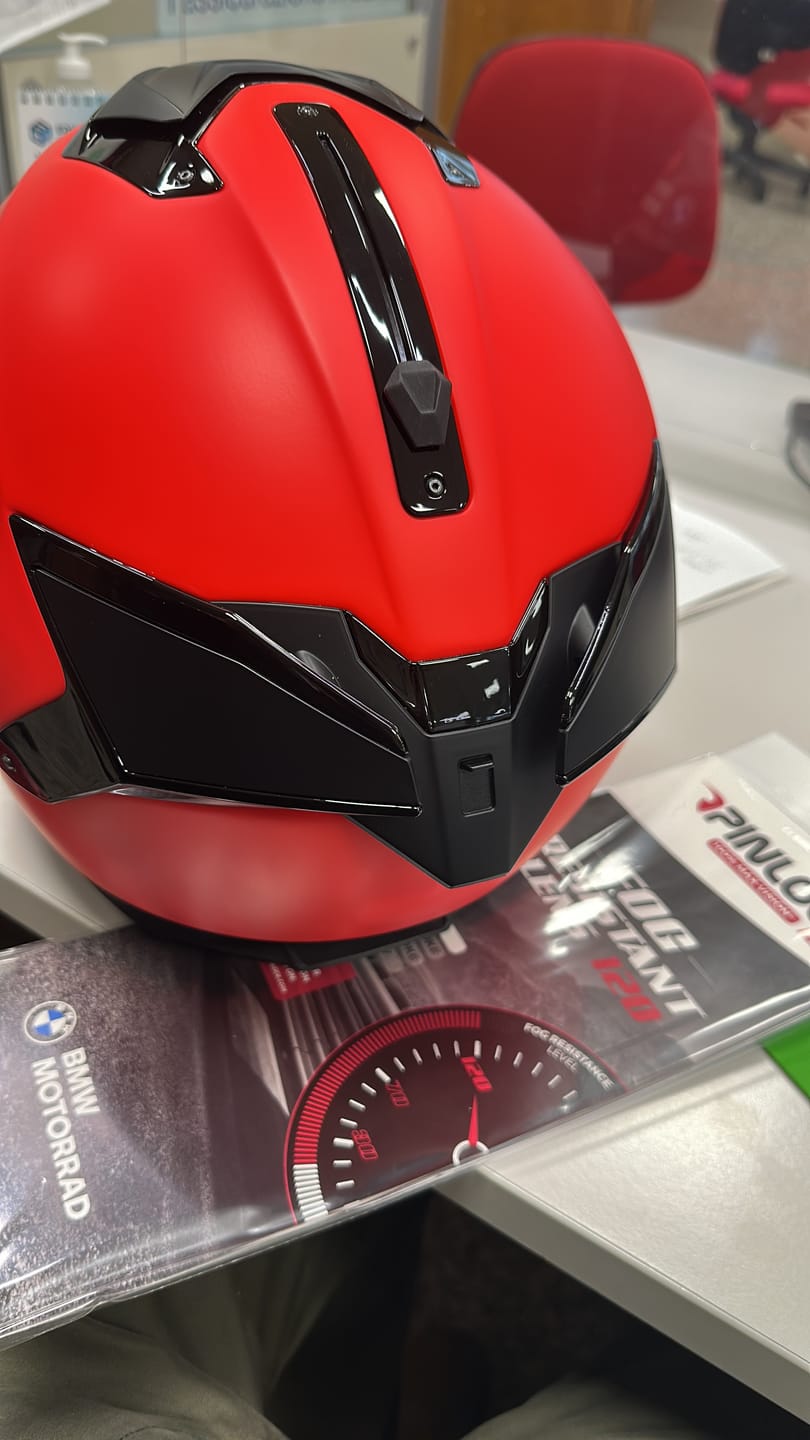Customer photo review of Casco Xomo Carbon Neon Red
