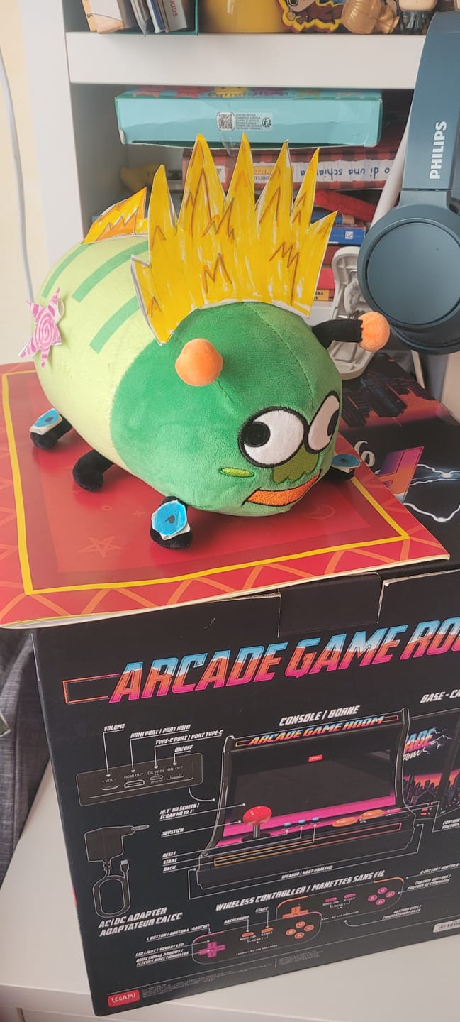 Customer photo review of Peluche Bruco Gianluco + Albo Fumetti e Canzoni!