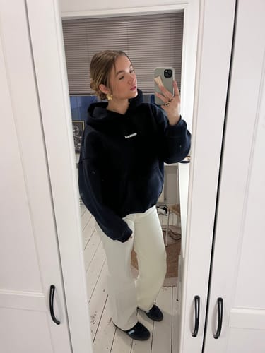Customer photo review of LOS ANGELES HOODIE NAVY