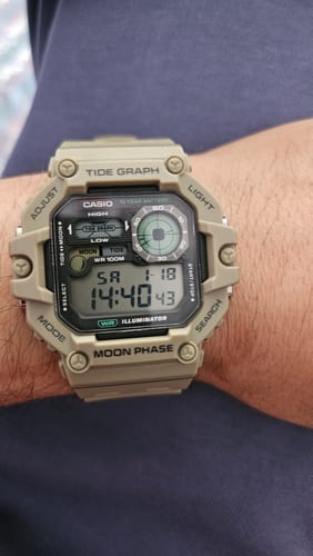 Customer photo review of Reloj Casio Vintage WS-1700H-5AV Tide Graph Moonphase