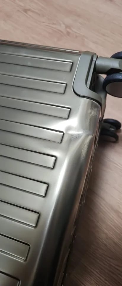 Customer photo review of Aluminum Trolley Suitcase Waterproof Cabin Luggage — Silver | KIMLUD