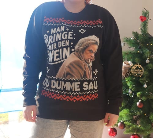 Customer photo review of DU DUMME SAU - Premium Sweater