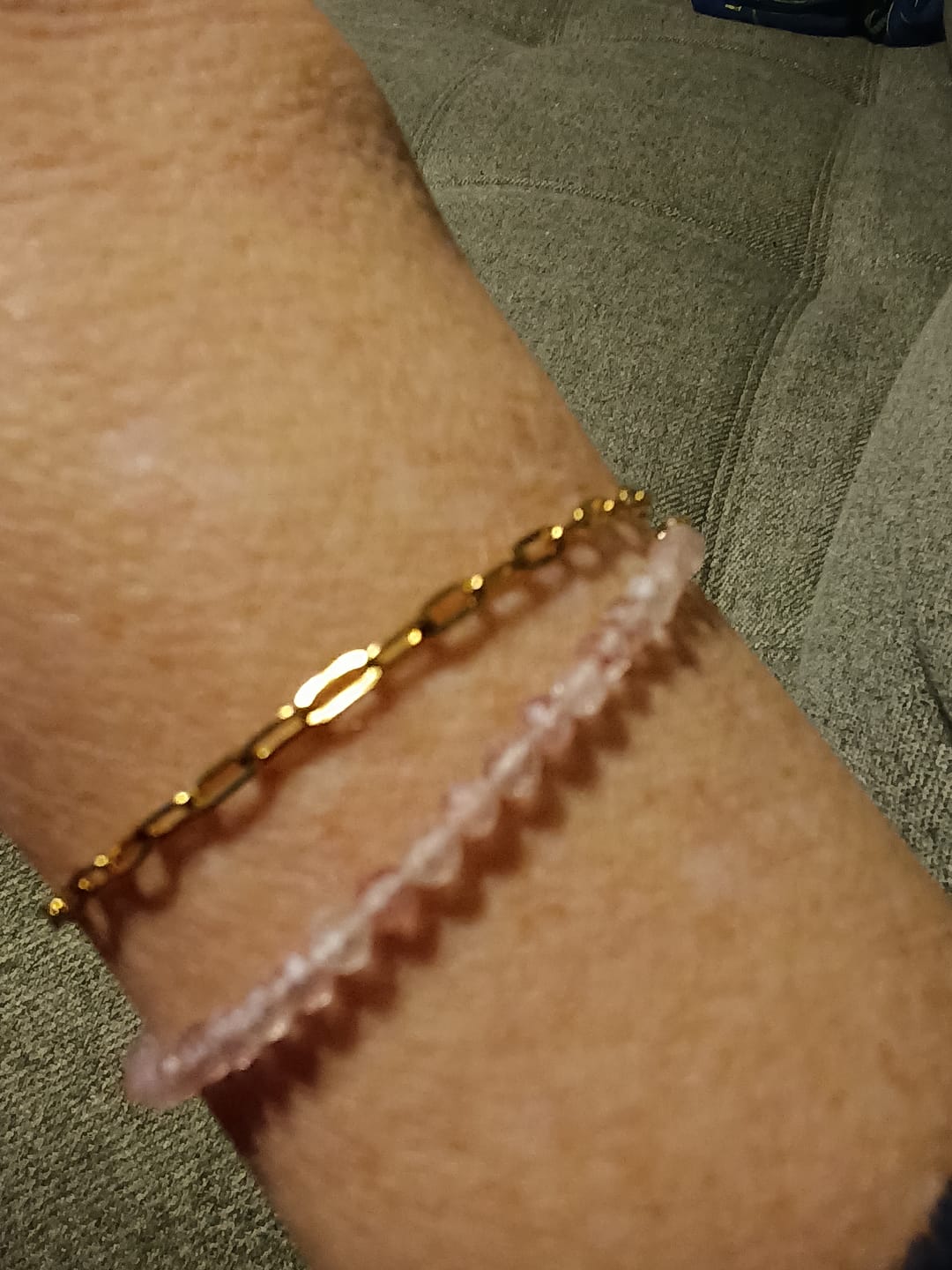 Customer photo review of Buddha Stones Erdbeerquarz Prehnit Peridot Lazurit Rosa Kristall Turmalin Heilkette Armband