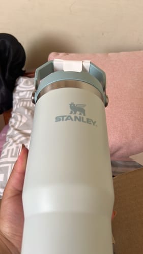 Customer photo review of Botella Térmica Stanley Flip Straw Mist | 887 ml