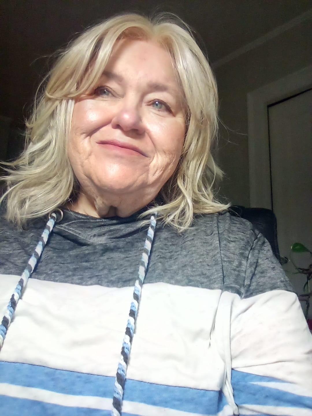 Customer photo review of CURRENT EVENT - Cream Sugar Blonde