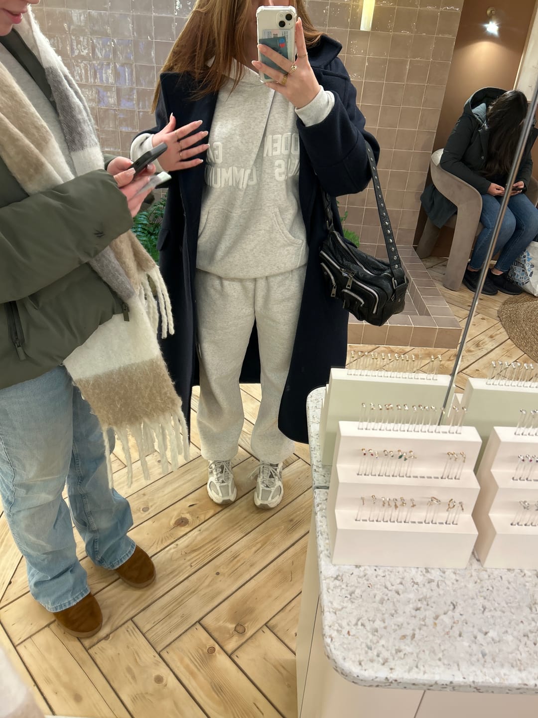 Avis client avec photo sur le PANTALON DE SPORT « GATED COMMUNITY » GRIS CLAIR