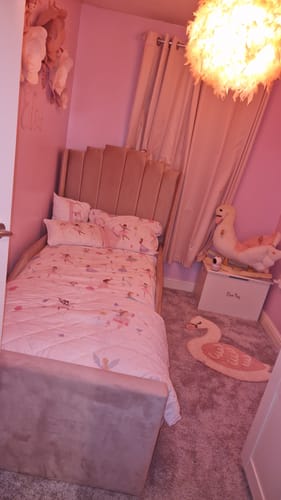 Customer photo review of Dreamcatcher Kids Chesterfield Bed