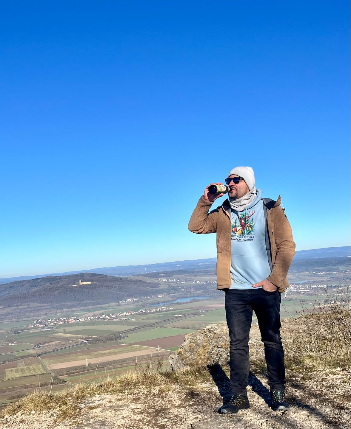 Customer photo review of Skihelm Hoodie Unisex