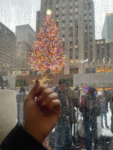 Customer photo review of Cardinal Red Oval Nails - Press On Nails