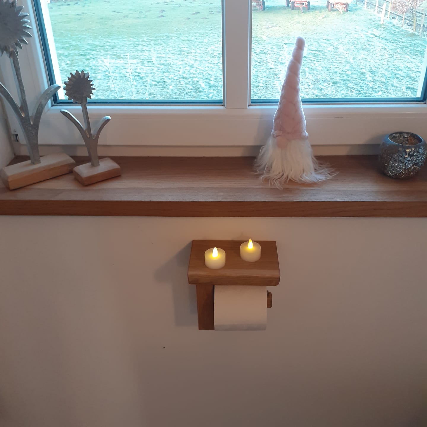 Customer photo review of Toilettenpapierhalter CULTUS aus Holz