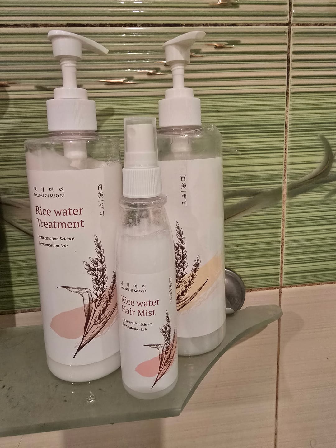 Customer photo review of Изглаждащ шампоан против косопад за увредена и хвърчаща коса DOORI Перлен Блясък Rice Water Shampoo