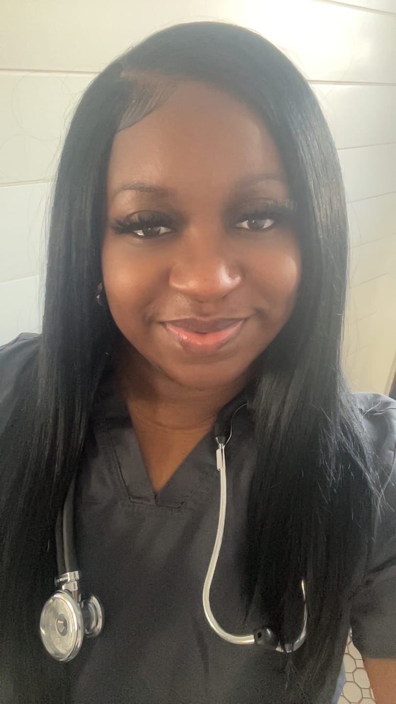 Customer photo review of Outre Synthetic Lace Front Wig Perfect Hairline 13x6 FAUX SCALP JAYLANI