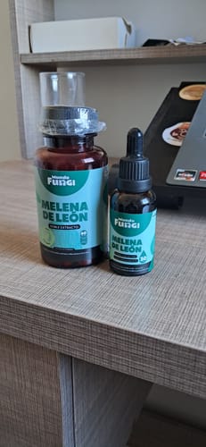 Customer photo review of Melena de León Cápsulas + Gotas - Extracto Ultra Concentrado