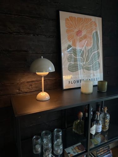 Customer photo review of Bordslampa - Svamplampa Flowerbud - Batteridriven 5000 mAH