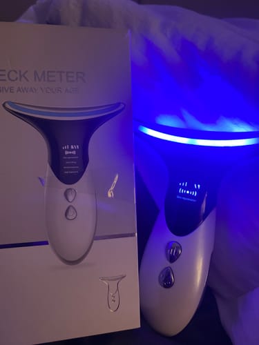 Customer photo review of HexoSkin™ Face & Neck Lifting EMS Massager