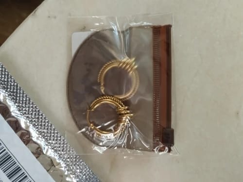 Customer photo review of Gold Twisted Rope Hoop Earrings