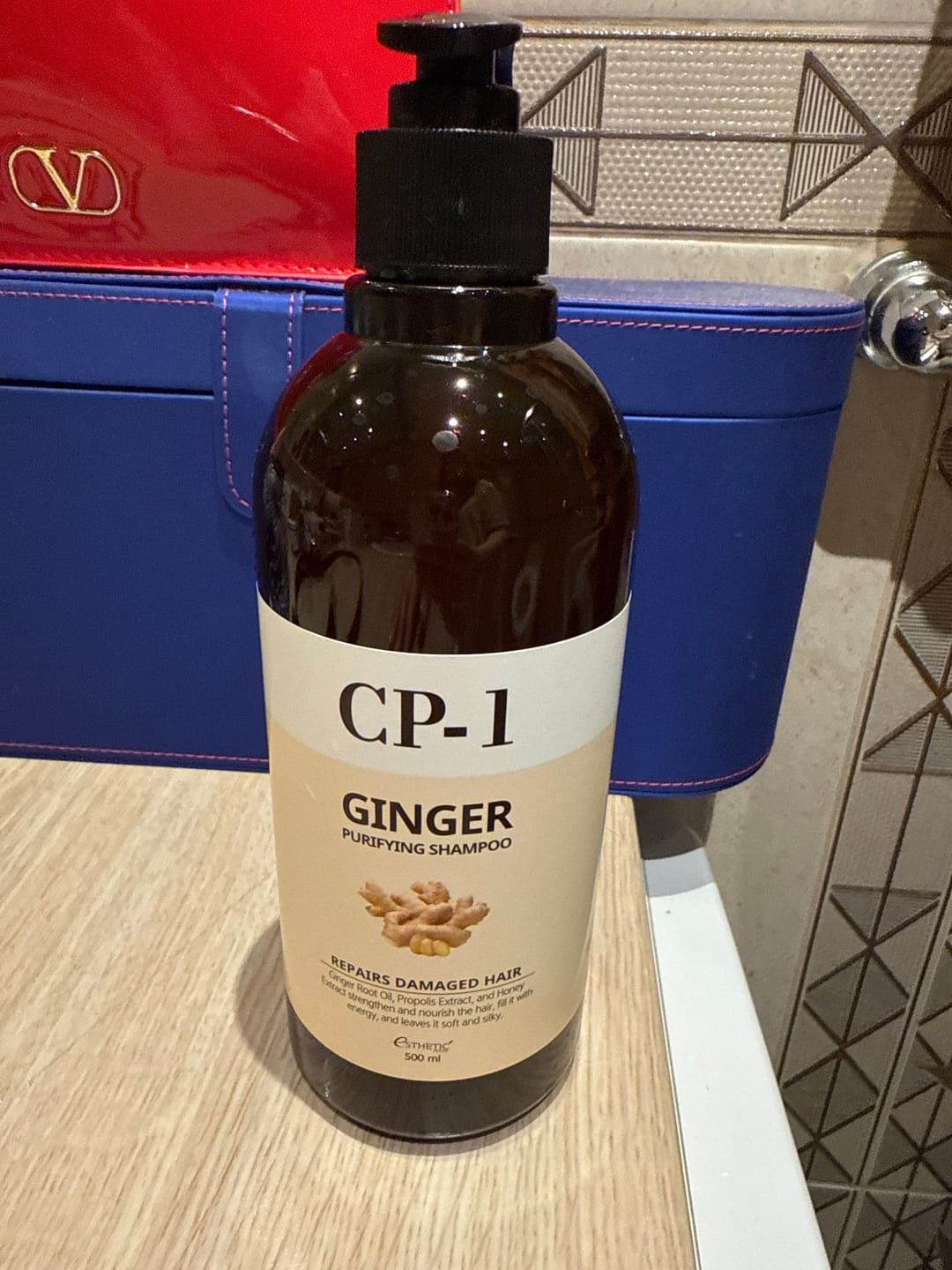 Customer photo review of Atjaunojošs šampūns matiem ar ingvera sakni CP-1 Ginger Purifying Shampoo