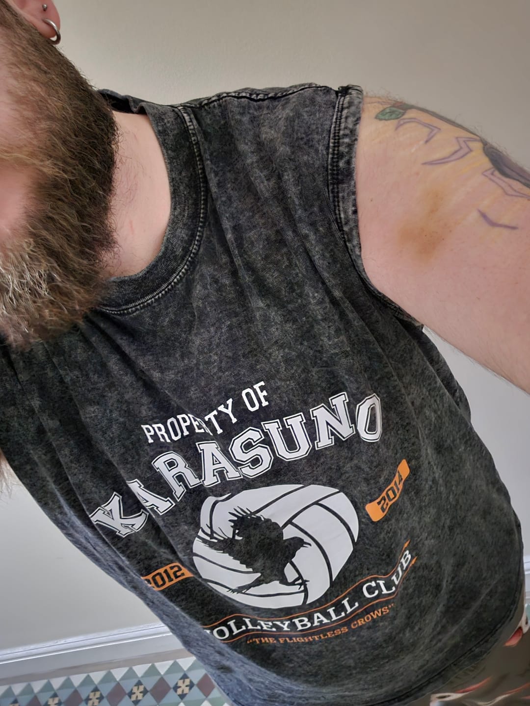 Customer photo review of Karasuno High Vintage Pump Cover Tank Top