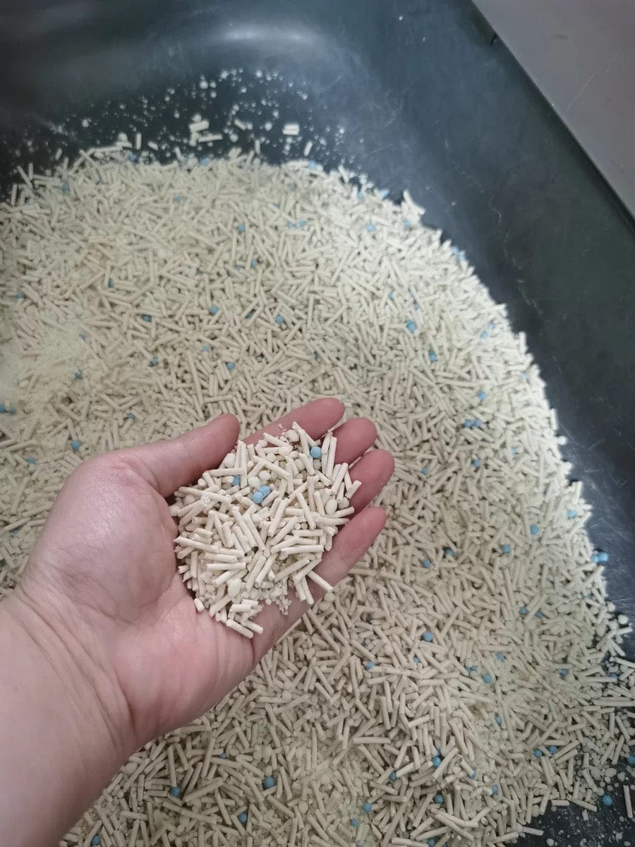 Customer photo review of 五吉貓 木薯科學貓砂 2.5KG