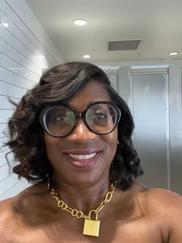 Customer photo review of Bold Lock Jewelry