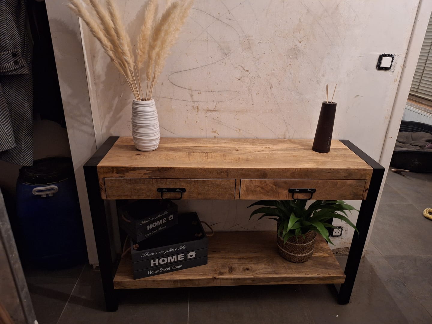 Customer photo review of Sidetable Mangohout en Staal | 120 x 35 x 76 cm