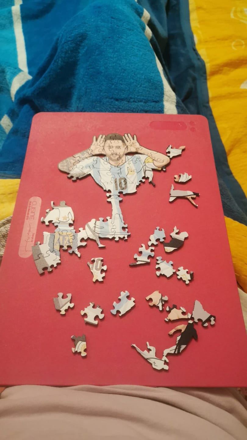 Customer photo review of Lionel Messi - Wooden Puzzle